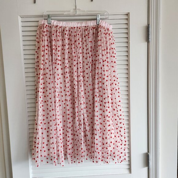 Lace & Beads tulle midi skirt in blush micro heart print - Picture 4 of 13